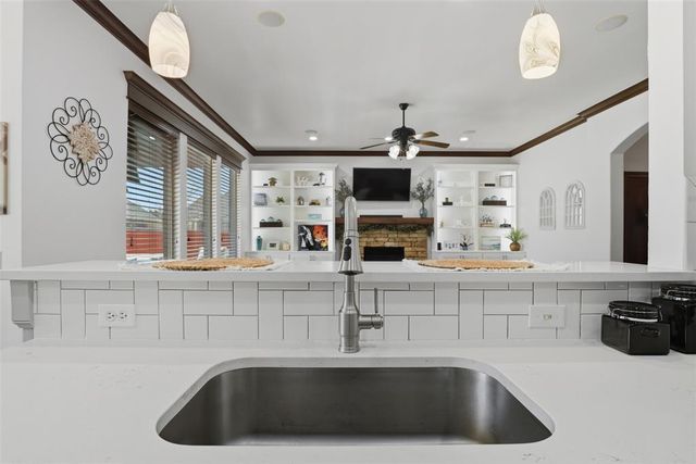 4516 Boulder Bridge Way, Edmond, OK 73034