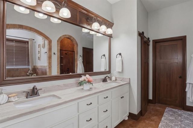 4516 Boulder Bridge Way, Edmond, OK 73034