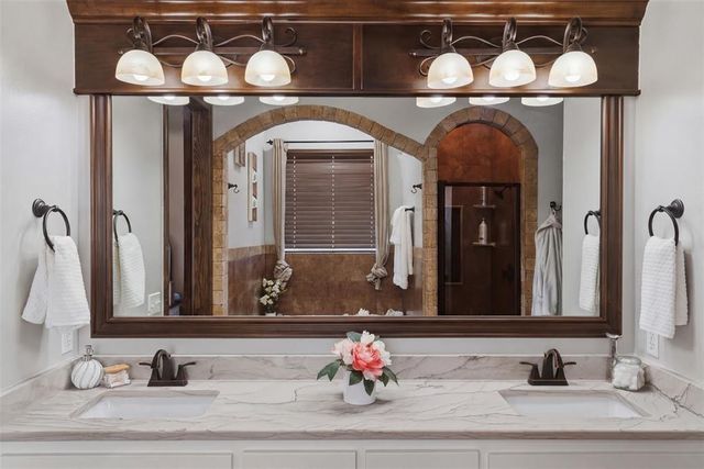 4516 Boulder Bridge Way, Edmond, OK 73034