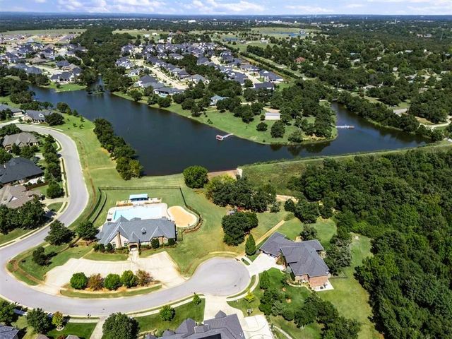 4516 Boulder Bridge Way, Edmond, OK 73034