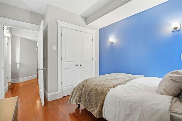 17 Gates 1, Boston, MA 02127