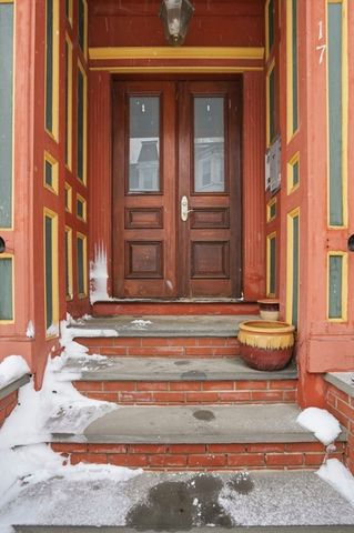 17 Gates 1, Boston, MA 02127