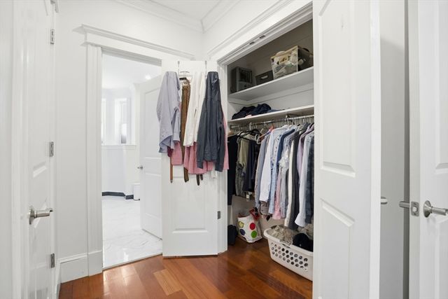 17 Gates 1, Boston, MA 02127