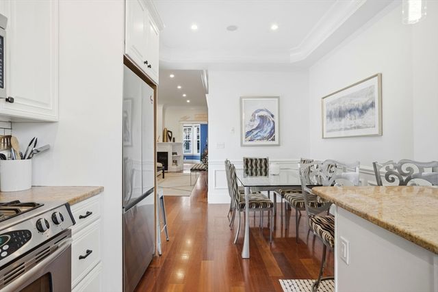 17 Gates 1, Boston, MA 02127