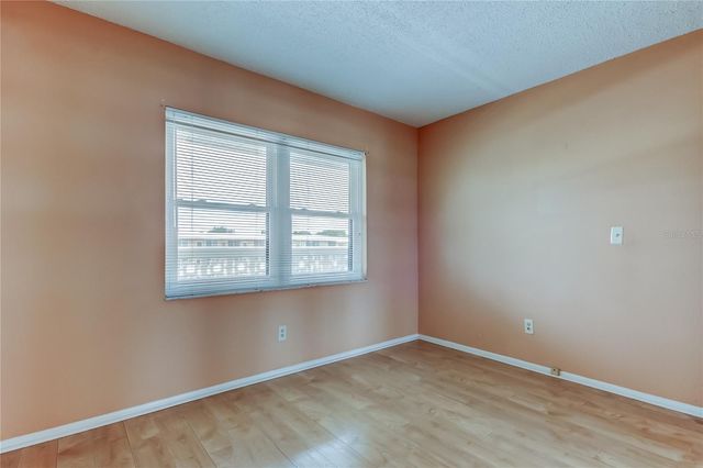 4910 BAY STREET NE 309, St Petersburg, FL 33703