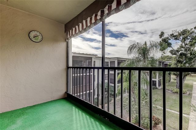 4910 BAY STREET NE 309, St Petersburg, FL 33703