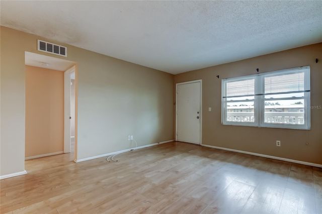 4910 BAY STREET NE 309, St Petersburg, FL 33703