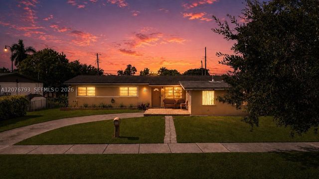 9500 Cutler Ridge Dr, Cutler Bay, FL 33157