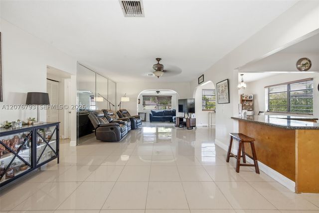 9500 Cutler Ridge Dr, Cutler Bay, FL 33157