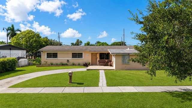 9500 Cutler Ridge Dr, Cutler Bay, FL 33157