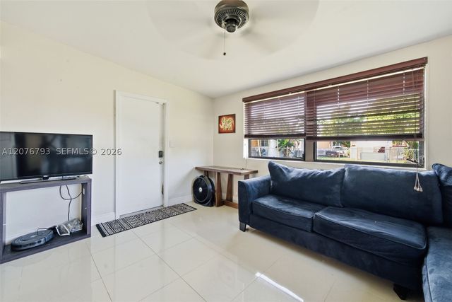 9500 Cutler Ridge Dr, Cutler Bay, FL 33157