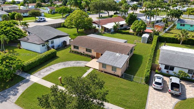9500 Cutler Ridge Dr, Cutler Bay, FL 33157