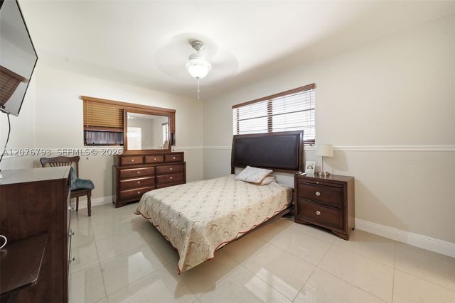 9500 Cutler Ridge Dr, Cutler Bay, FL 33157