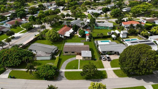 9500 Cutler Ridge Dr, Cutler Bay, FL 33157