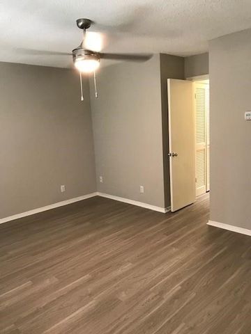 18240 Midway Road 303, Dallas, TX 75287