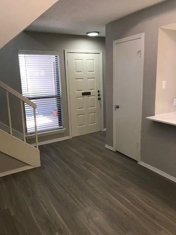 18240 Midway Road 303, Dallas, TX 75287