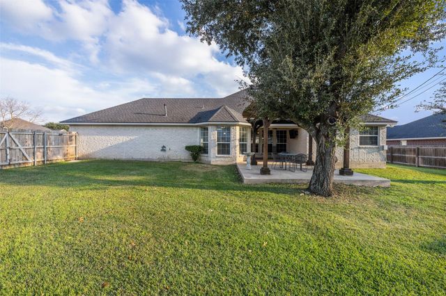 813 Woodson Drive, Caldwell, TX 77836