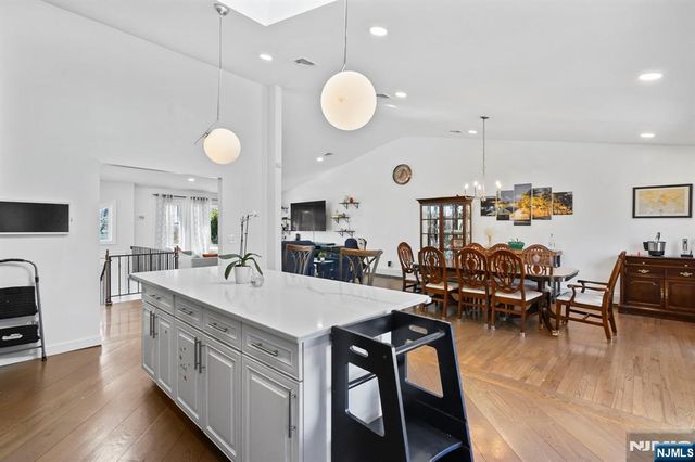 15 Wanda Court, Clifton, NJ 07014