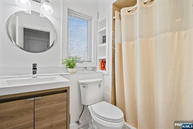 15 Wanda Court, Clifton, NJ 07014