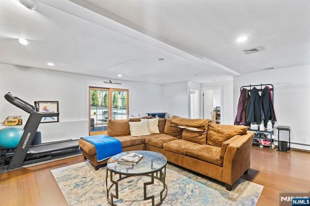 15 Wanda Court, Clifton, NJ 07014
