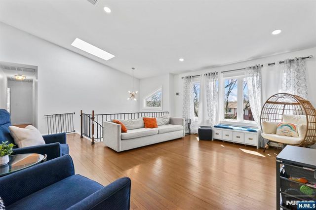 15 Wanda Court, Clifton, NJ 07014