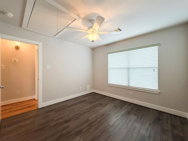 5941 South Loop E 503, Houston, TX 77033