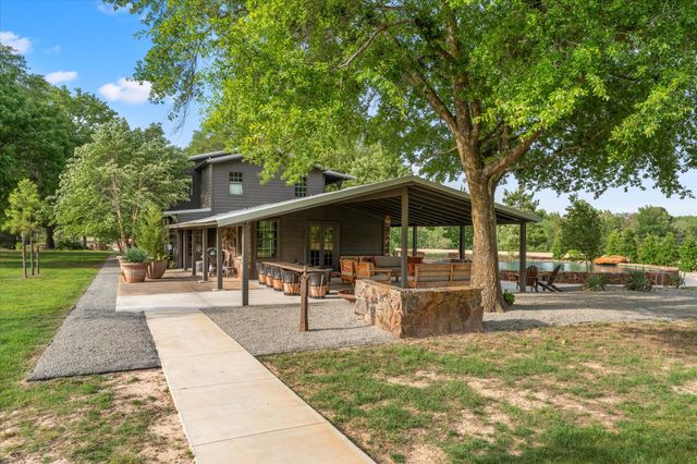 6114 HWY 37 Highway, Mount Vernon, TX 75494