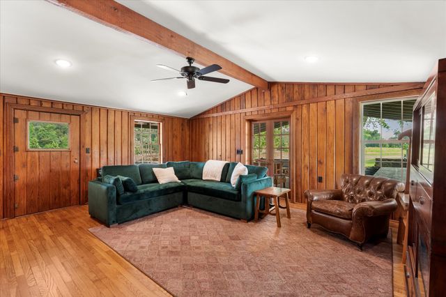 6114 HWY 37 Highway, Mount Vernon, TX 75494