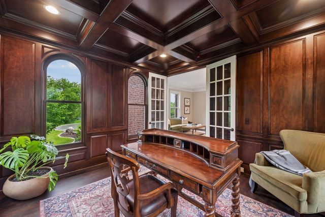 18482 Bearpath Trail, Eden Prairie, MN 55347