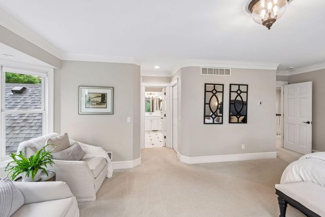 18482 Bearpath Trail, Eden Prairie, MN 55347