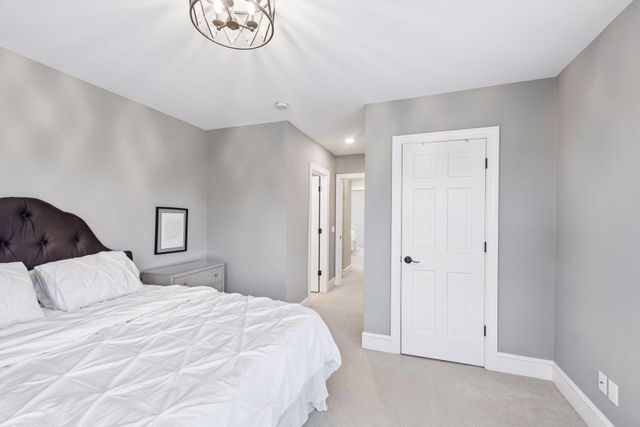 18482 Bearpath Trail, Eden Prairie, MN 55347