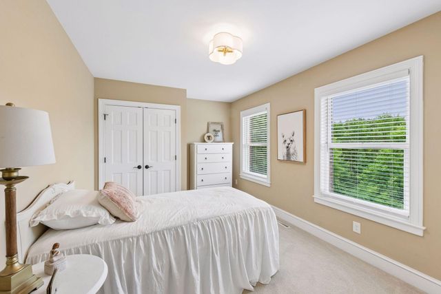 18482 Bearpath Trail, Eden Prairie, MN 55347