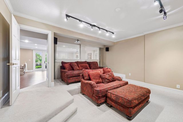 18482 Bearpath Trail, Eden Prairie, MN 55347