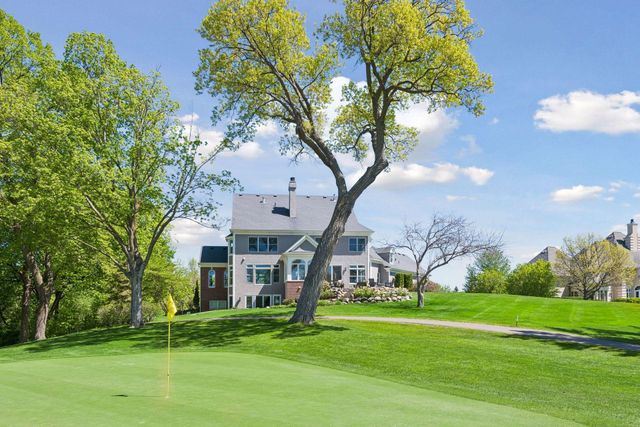 18482 Bearpath Trail, Eden Prairie, MN 55347