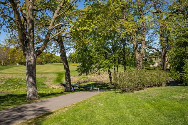 18482 Bearpath Trail, Eden Prairie, MN 55347
