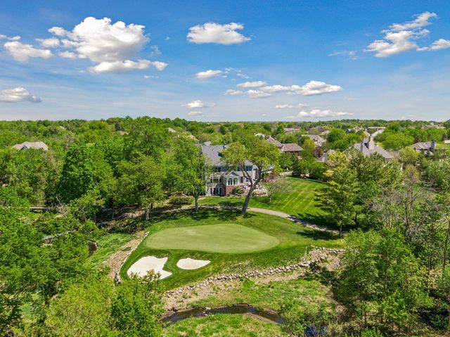 18482 Bearpath Trail, Eden Prairie, MN 55347