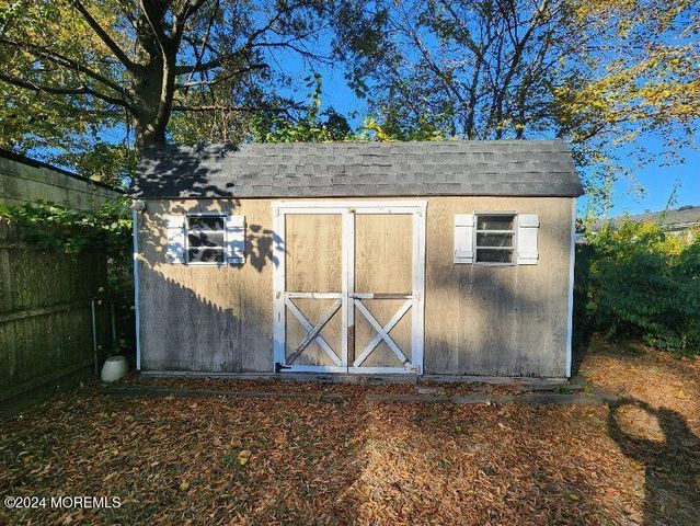 43 Shoreland Terrace, North Middletown, NJ 07748