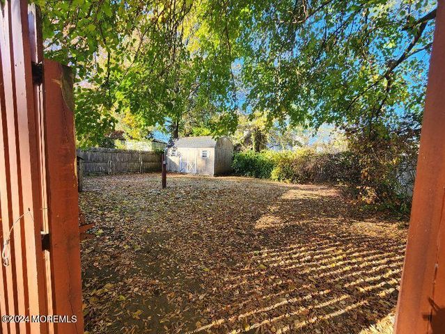 43 Shoreland Terrace, North Middletown, NJ 07748
