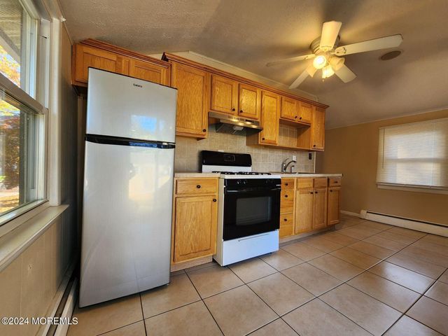 43 Shoreland Terrace, North Middletown, NJ 07748