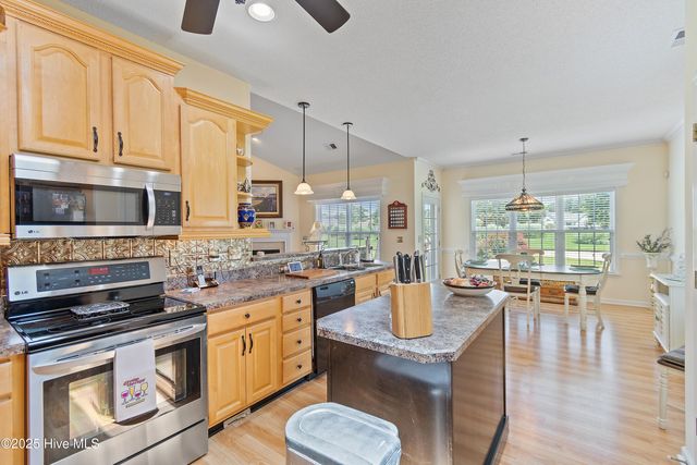 186 Ravennaside Drive, Calabash, NC 28467