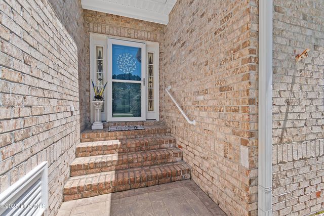 186 Ravennaside Drive, Calabash, NC 28467