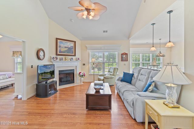 186 Ravennaside Drive, Calabash, NC 28467