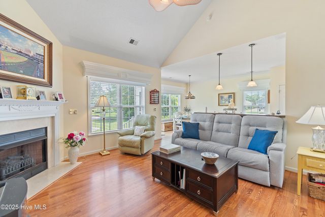 186 Ravennaside Drive, Calabash, NC 28467