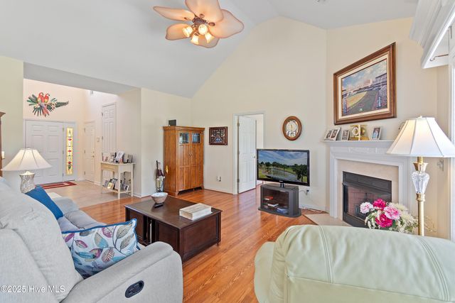 186 Ravennaside Drive, Calabash, NC 28467