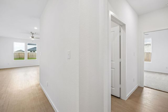 606 Amber Falls Drive, Montgomery, TX 77356