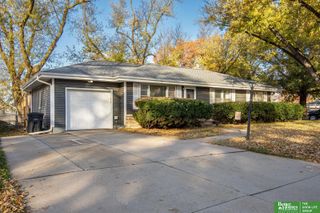 3252 S 74th Street, Omaha, NE 68124