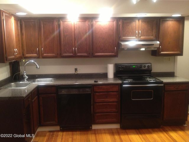 36 The Concourse, Bethlehem, NY 12203