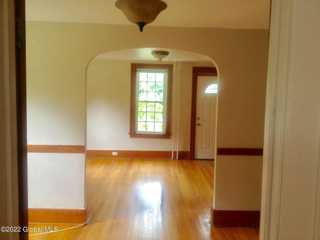 36 The Concourse, Bethlehem, NY 12203