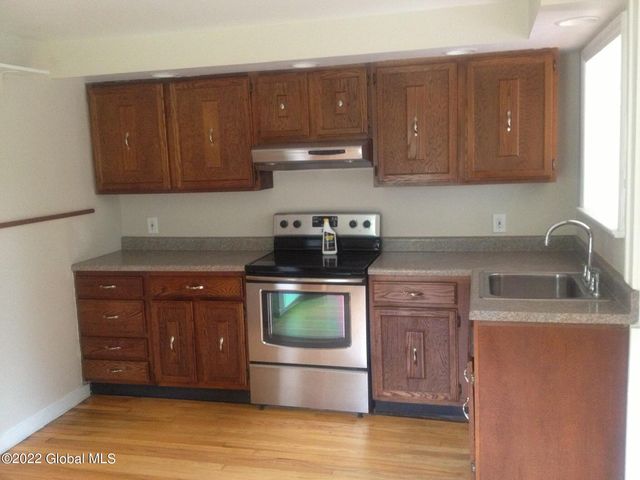 36 The Concourse, Bethlehem, NY 12203