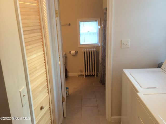 36 The Concourse, Bethlehem, NY 12203